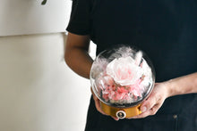 將圖片載入圖庫檢視器 浪漫玫瑰祈願羽球│Preserved Rose With Glass Dome