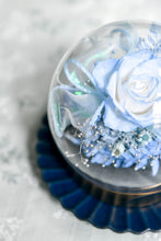 將圖片載入圖庫檢視器 夏日冰藍玫瑰花球│Summer Blue Rose With Glass Dome