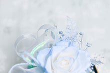 將圖片載入圖庫檢視器 夏日冰藍玫瑰花球│Summer Blue Rose With Glass Dome