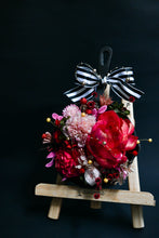 將圖片載入圖庫檢視器 母親節花朵鑄鐵鍋掛飾│Iron Pan With Preserved Flowers