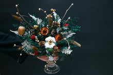 將圖片載入圖庫檢視器 綠意森林桌花│Preserved Sawara Cypress Christmas Centerpiece