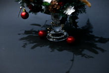 將圖片載入圖庫檢視器 綠意森林桌花│Preserved Sawara Cypress Christmas Centerpiece