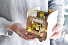 將圖片載入圖庫檢視器 春天裡的可可菠蘿吐司號│COCOBOLO Flower & Toast Wagon