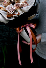 將圖片載入圖庫檢視器 摩卡慕斯恆星花束 | Mocha Mousse Preserved Flower Bouquet