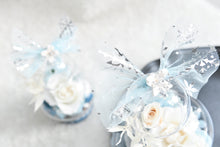 將圖片載入圖庫檢視器 純白心語 浪漫雪人花禮|Pure Love Snowman Glass Dome