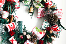 將圖片載入圖庫檢視器 美式經典聖誕圖騰花圈|Classic American Christmas Pattern Wreath