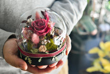將圖片載入圖庫檢視器 非凡洋紅玫瑰玻璃罩│Preserved Flowers Dome With the Color of Viva Magenta