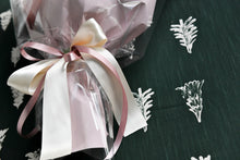 將圖片載入圖庫檢視器 朦朧之美 玫瑰花束│Preserved Roses Bouquet