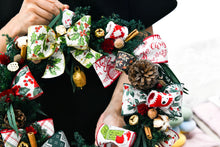 將圖片載入圖庫檢視器 美式經典聖誕圖騰花圈｜Classic American Christmas Pattern Wreath
