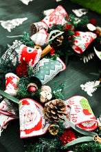 將圖片載入圖庫檢視器 美式經典聖誕圖騰花圈｜Classic American Christmas Pattern Wreath
