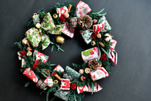 將圖片載入圖庫檢視器 美式經典聖誕圖騰花圈｜Classic American Christmas Pattern Wreath
