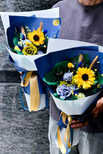 將圖片載入圖庫檢視器 爵士藍拾光花束｜Jazz Blue Golden Moments Preserved Flowers Bouquet
