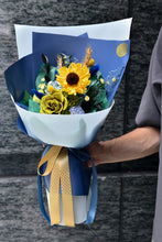 將圖片載入圖庫檢視器 爵士藍拾光花束｜Jazz Blue Golden Moments Preserved Flowers Bouquet

