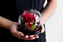 將圖片載入圖庫檢視器 非凡洋紅玫瑰玻璃罩│Preserved Flowers Dome With the Color of Viva Magenta
